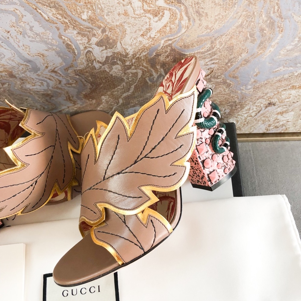 Gucci Webby Leaf Taupe Multicolor Leather Mules - Picture 7 of 8